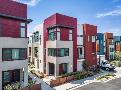 285  Lodestar  , Tustin, CA