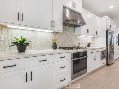 285  Lodestar  , Tustin, CA