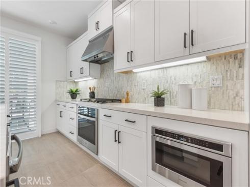 285  Lodestar  , Tustin, CA