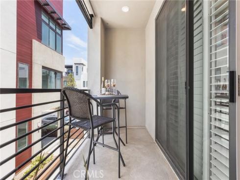 285  Lodestar  , Tustin, CA