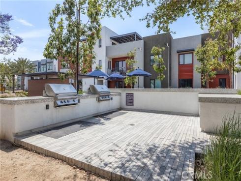 285  Lodestar  , Tustin, CA