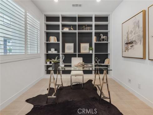 285  Lodestar  , Tustin, CA