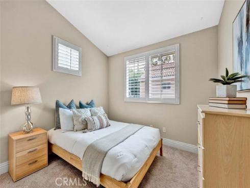 13071 Arborwalk Lane, Tustin, CA