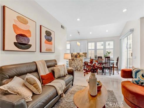 13071 Arborwalk Lane, Tustin, CA