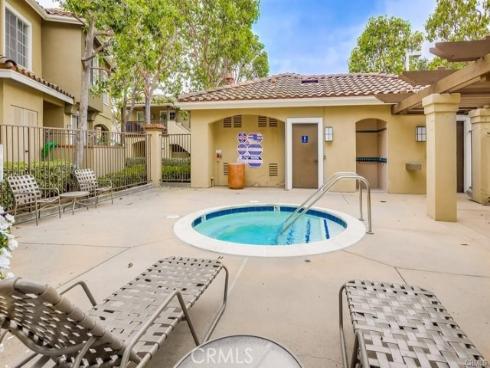 259  Gallery   Way, Tustin, CA