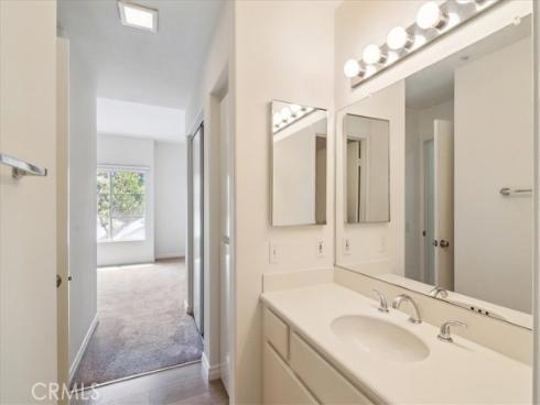 2960 Champion 1006 Way, Tustin, CA