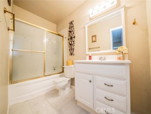 631 W 6th D Street, Tustin, CA