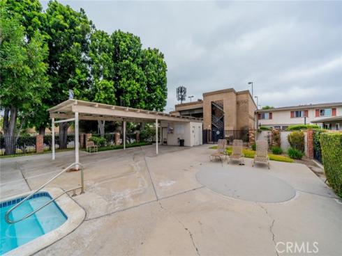 631 W 6th D Street, Tustin, CA