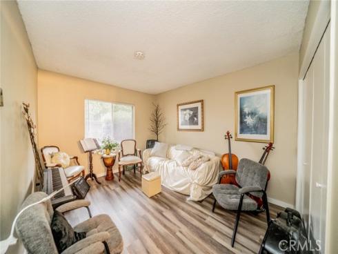 631 W 6th D Street, Tustin, CA