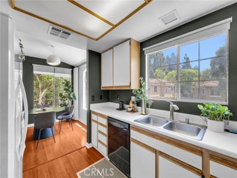 118 Gallery Way, Tustin, CA