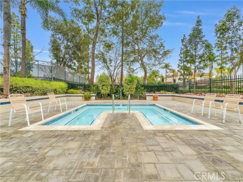 118 Gallery Way, Tustin, CA