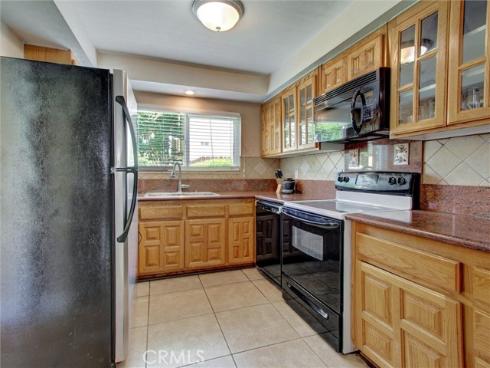 1881  Mitchell  63  Avenue, Tustin, CA