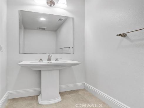 37  Preston Pl  , Tustin, CA