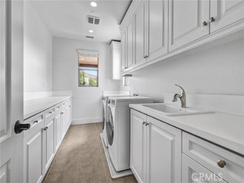 37  Preston Pl  , Tustin, CA