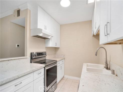 17522  Vandenberg  3  Lane, Tustin, CA