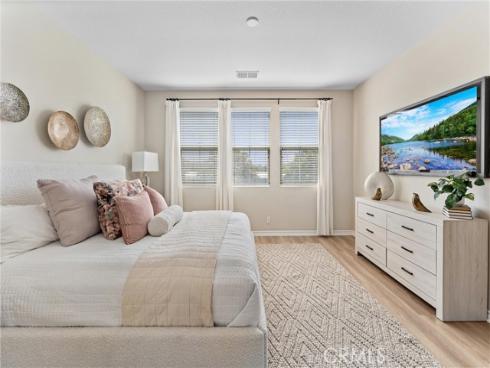 3229  Larkspur   Street, Tustin, CA