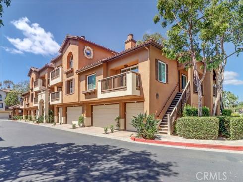 2960  Champion  1814  Way, Tustin, CA