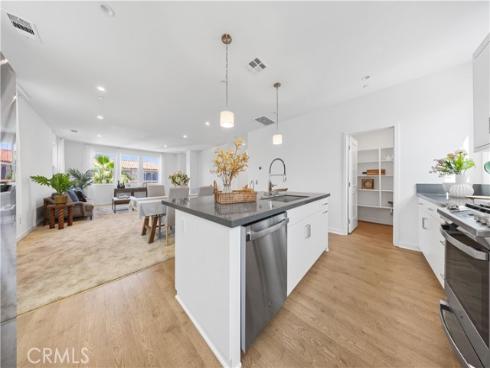 119  Jessup   Way, Tustin, CA