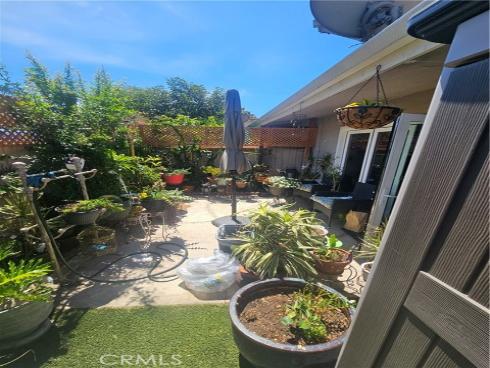 654 W Main  B  Street, Tustin, CA