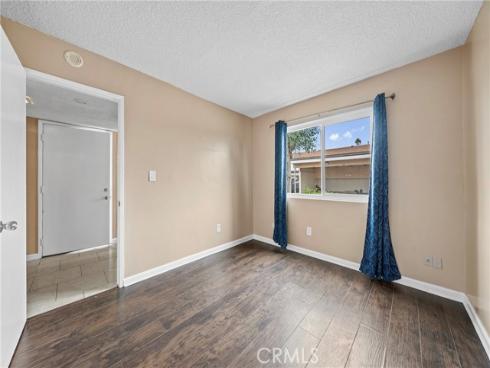 1192  Mitchell  70  Avenue, Tustin, CA