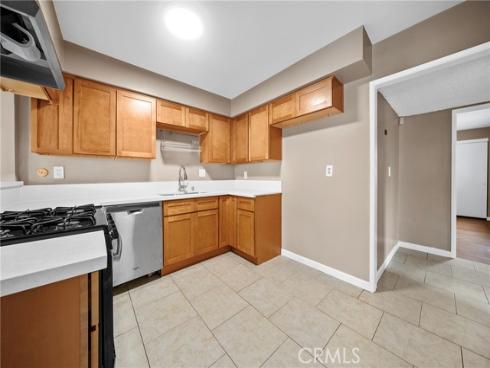 1192  Mitchell  70  Avenue, Tustin, CA