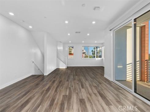 430  Transport  , Tustin, CA