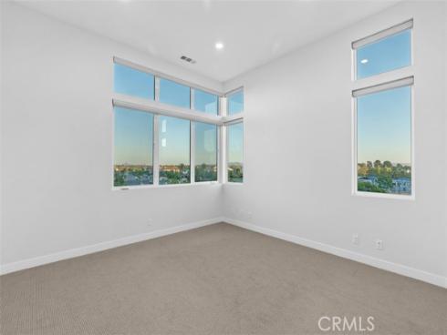 430  Transport  , Tustin, CA