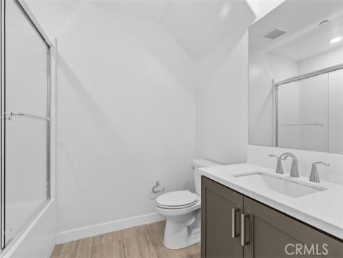 430  Transport  , Tustin, CA