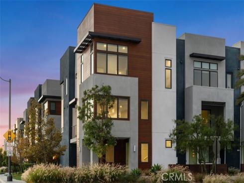 430  Transport  , Tustin, CA