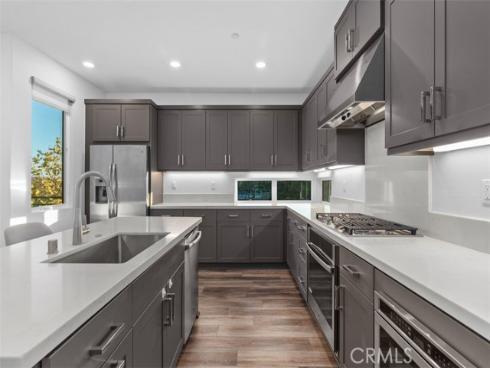 430  Transport  , Tustin, CA