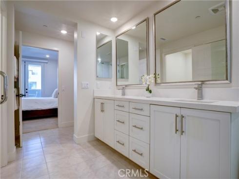 16235  Dawn Way  203 , Tustin, CA