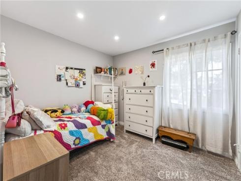 17562  Laurie  , Tustin, CA