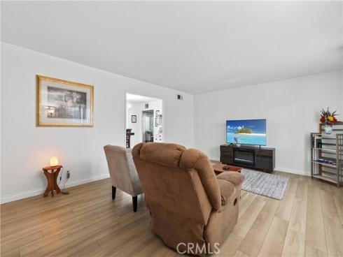 17562  Laurie  , Tustin, CA