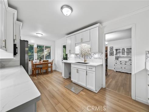 17562  Laurie  , Tustin, CA