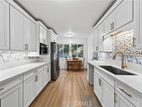 17562  Laurie  , Tustin, CA