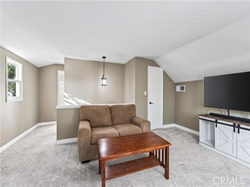 17562  Laurie  , Tustin, CA