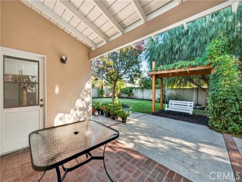17562  Laurie  , Tustin, CA