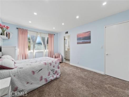 17562  Laurie  , Tustin, CA