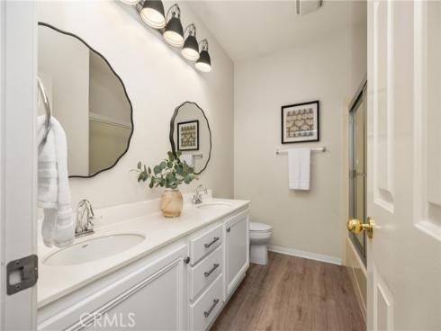 10940  Tantlinger  , Tustin, CA