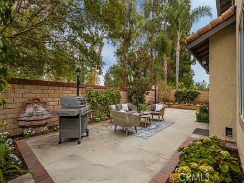 10940  Tantlinger  , Tustin, CA