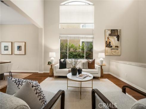 10940  Tantlinger  , Tustin, CA