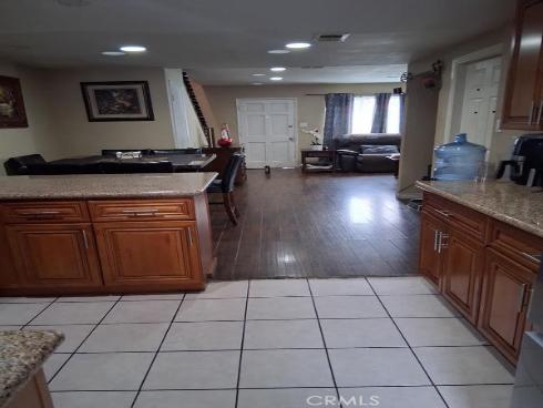 1777  Mitchell  29  Avenue, Tustin, CA