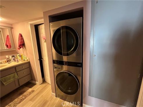 1111  Packers  25 , Tustin, CA