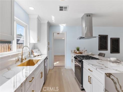 14032  Woodlawn  , Tustin, CA