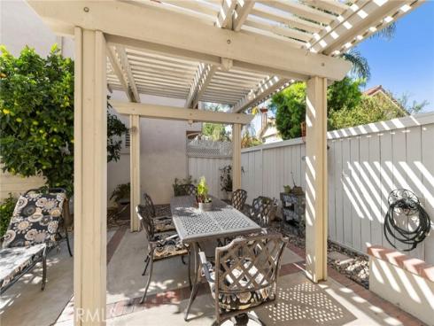 2042 Seminole , Tustin, CA