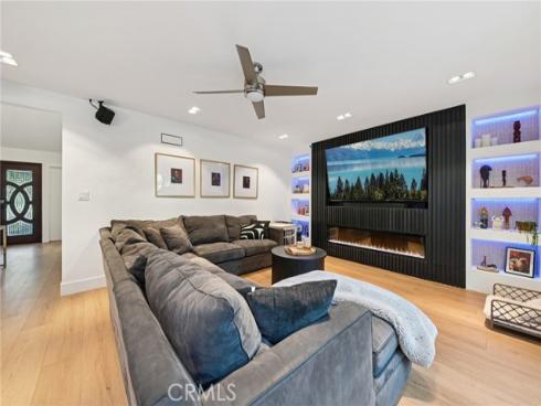 14641  Alder  , Tustin, CA