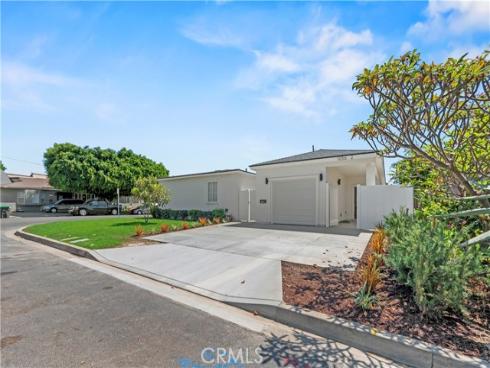 1056 Walter Avenue, Tustin, CA