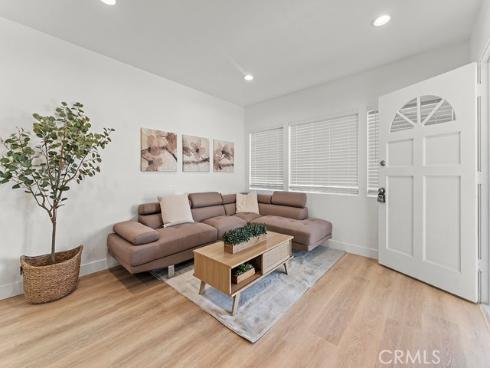 1056 Walter Avenue, Tustin, CA