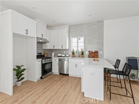 1056 Walter Avenue, Tustin, CA