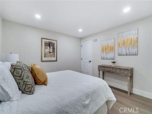 1381  Penrith  , Tustin, CA